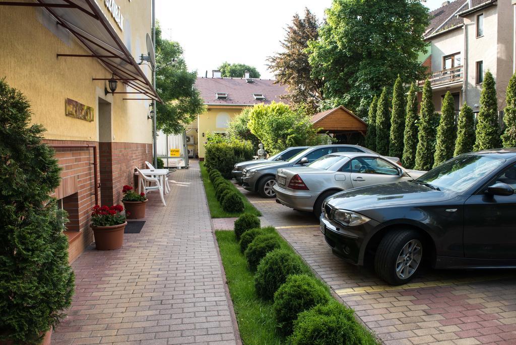 Bl Luxus Szeged